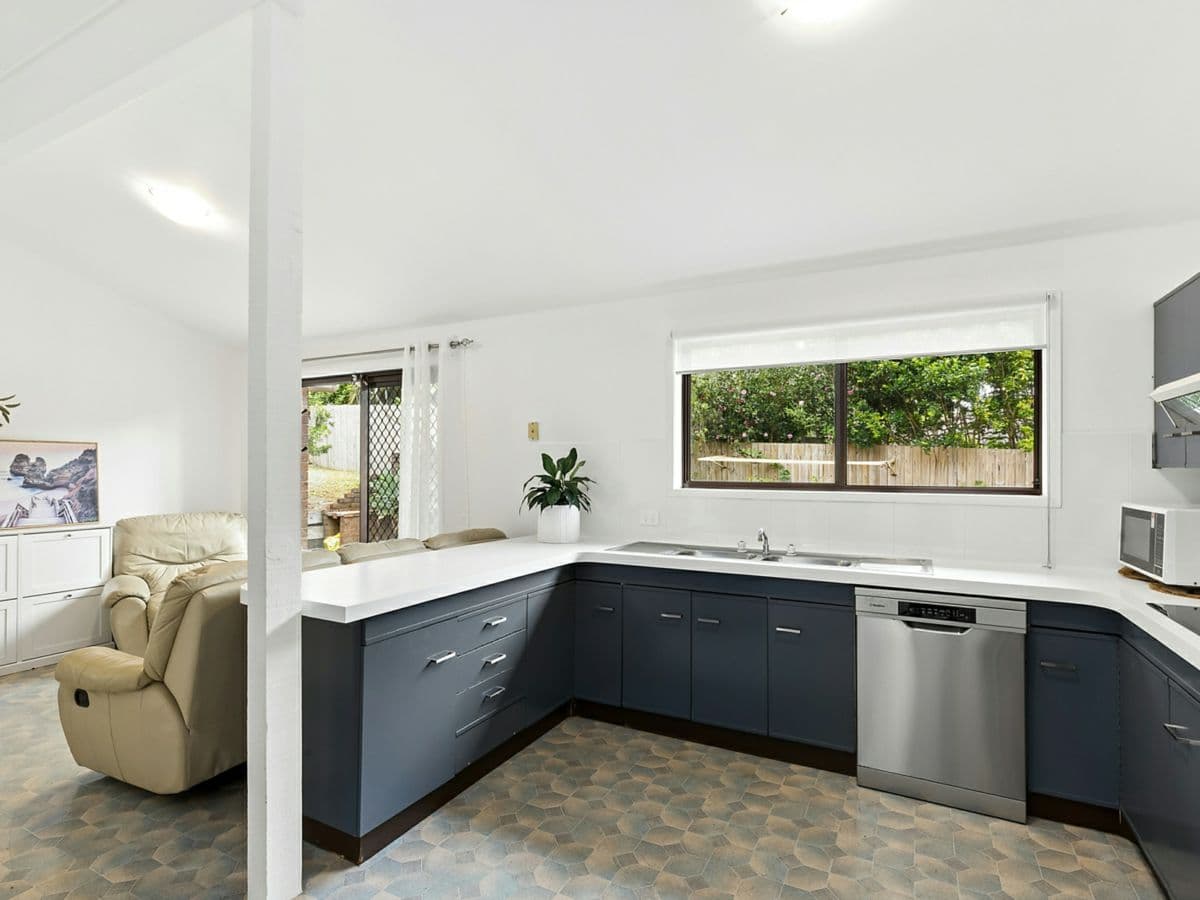 12 Waldron Road, KINCUMBER, Kincumber - Thumbnail 3