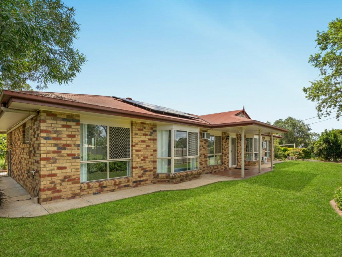 54 Flame Tree Court, WALLOON, Walloon - Thumbnail 4