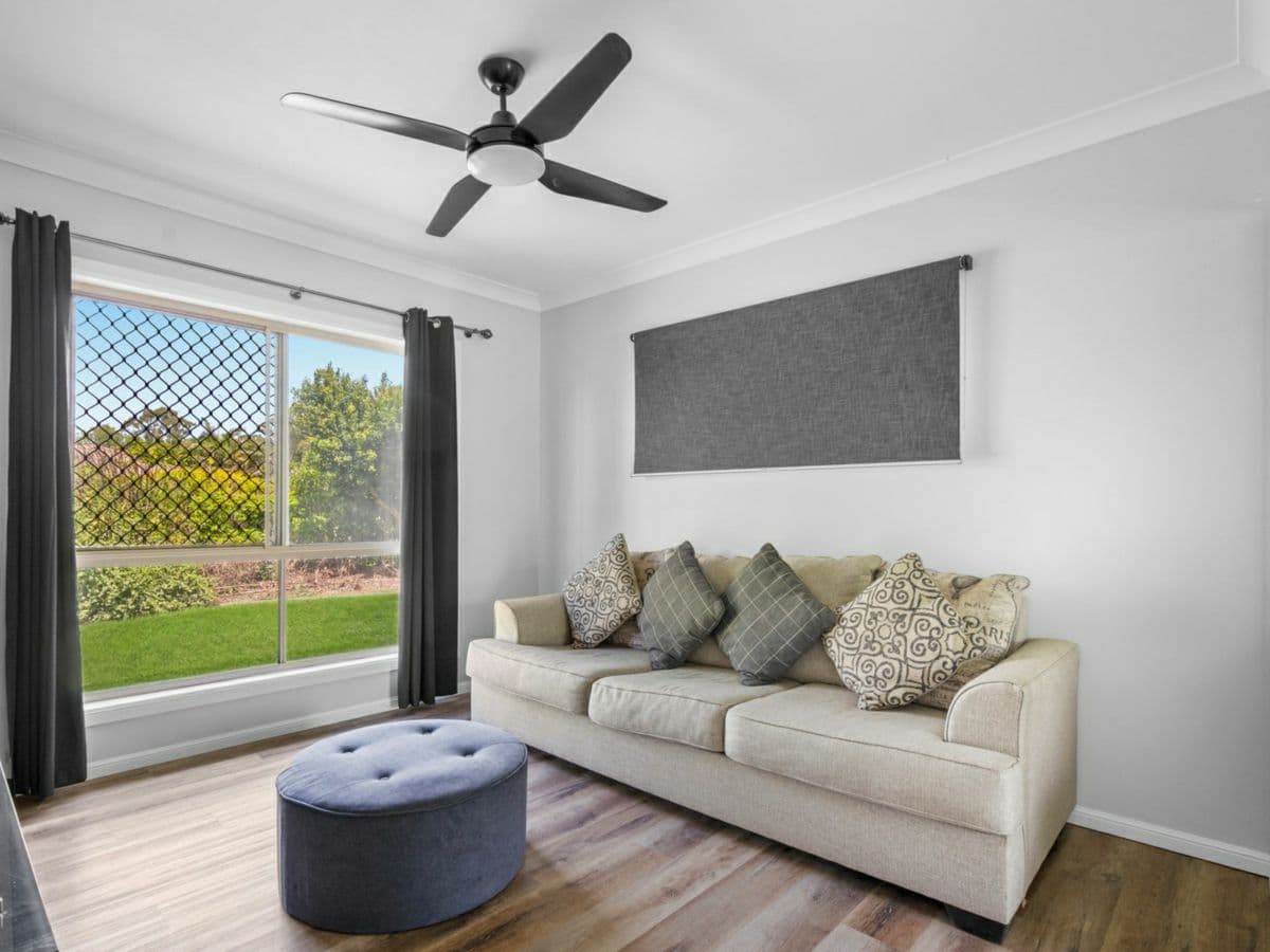 54 Flame Tree Court, WALLOON, Walloon - Thumbnail 5
