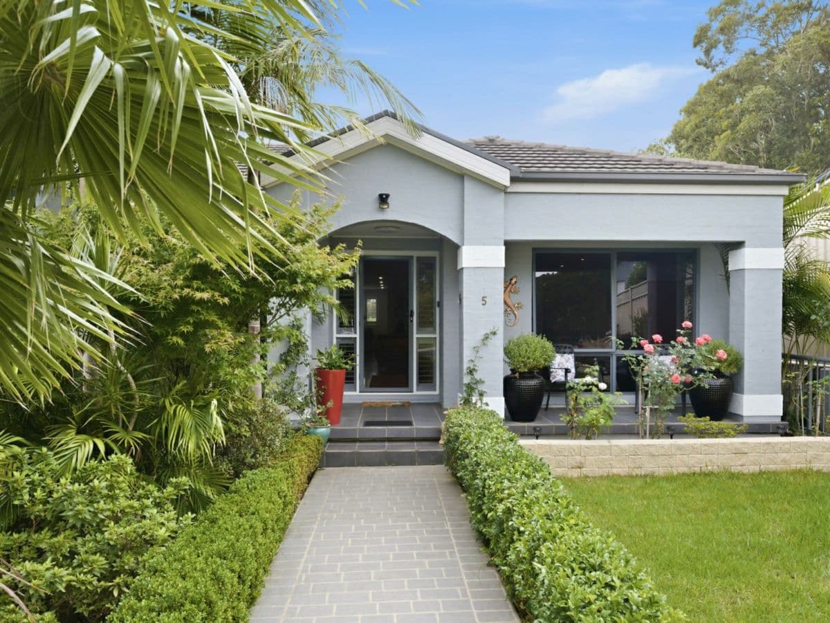5 Luks Way, BATEHAVEN, Batehaven - Thumbnail 3