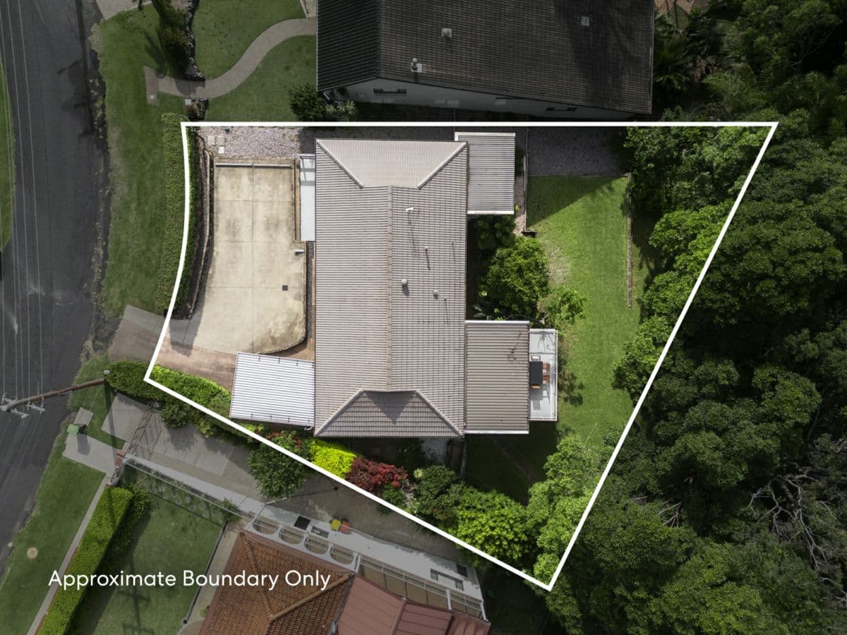18 Sandy Beach Road, KORORA, Korora - Thumbnail 2