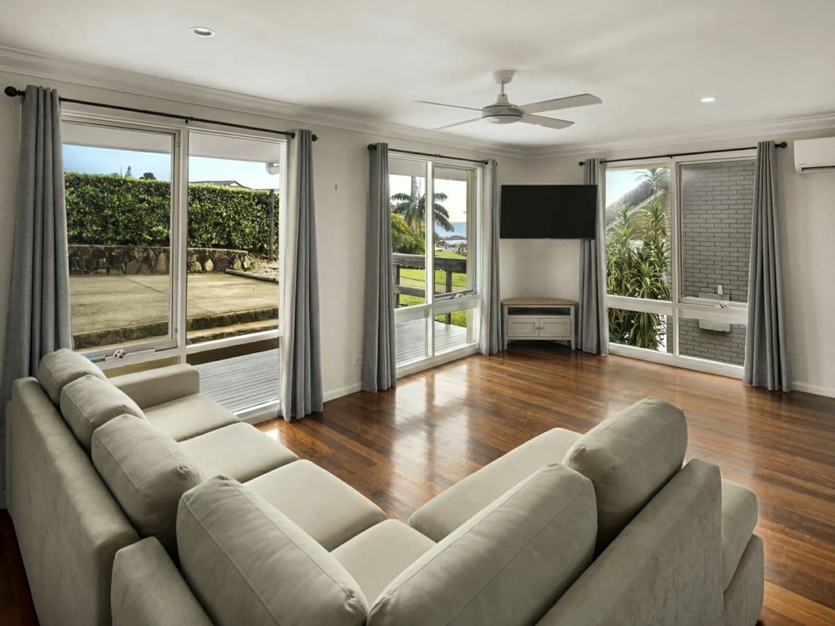 18 Sandy Beach Road, KORORA, Korora - Thumbnail 4