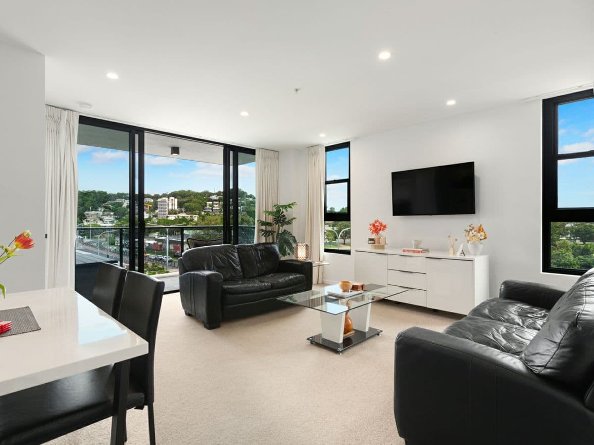 20/72 The Esplanade, BURLEIGH HEADS, Burleigh Heads - Image 1
