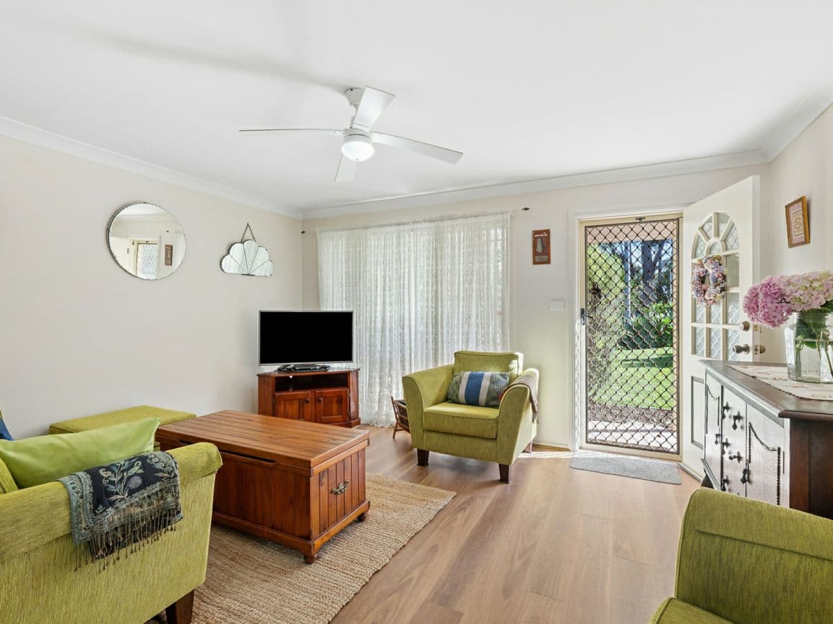 2/4 Cross Street, GLENBROOK, Glenbrook - Thumbnail 2