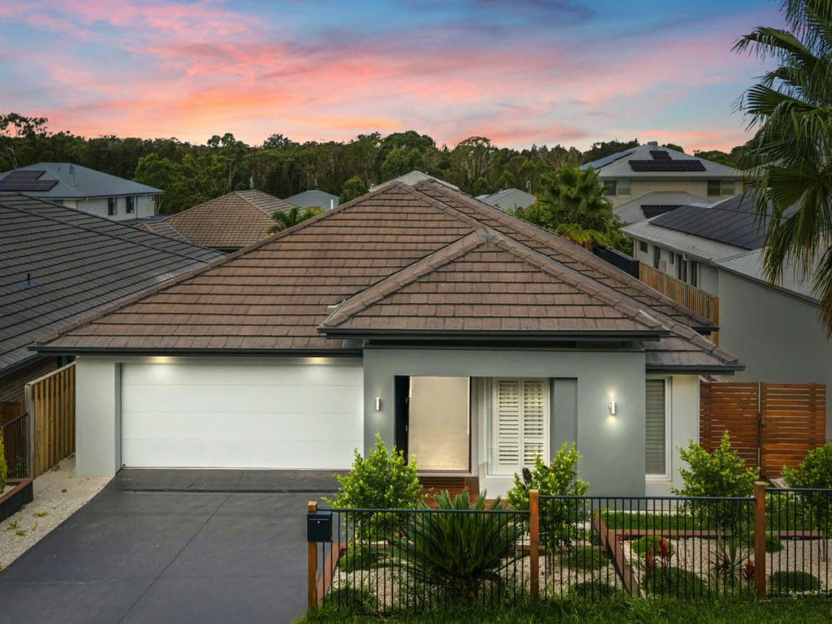 24 Virginia Road, HAMLYN TERRACE, Hamlyn Terrace - Image 1
