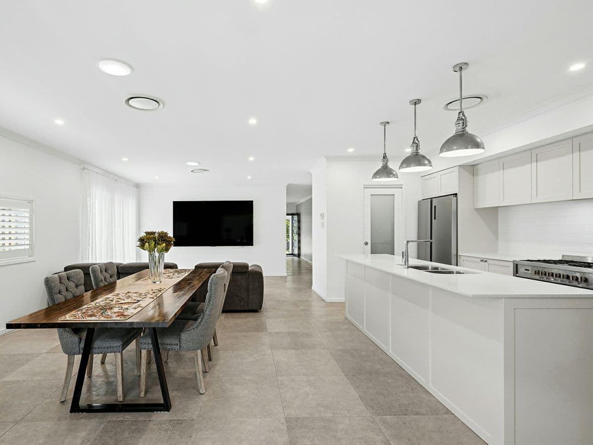 24 Virginia Road, HAMLYN TERRACE, Hamlyn Terrace - Thumbnail 3