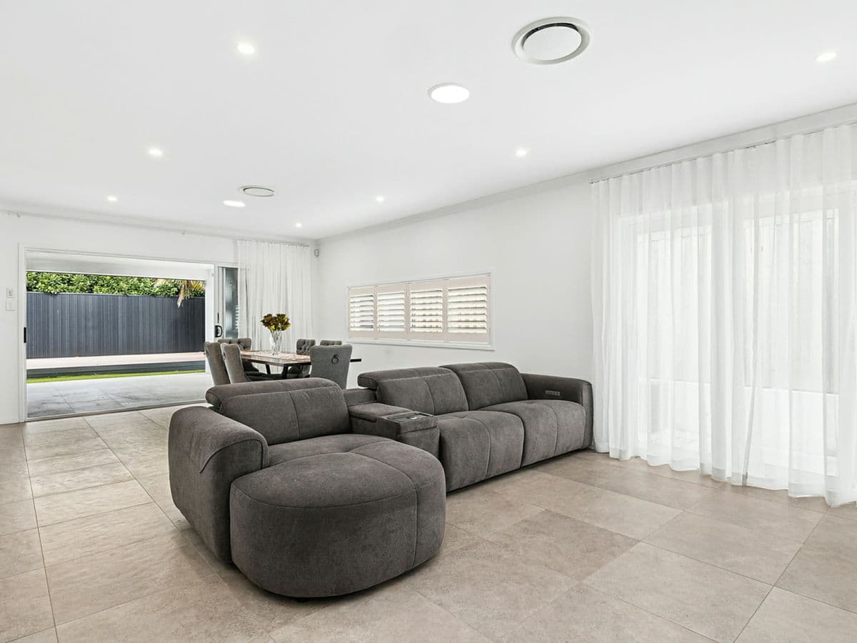 24 Virginia Road, HAMLYN TERRACE, Hamlyn Terrace - Thumbnail 5