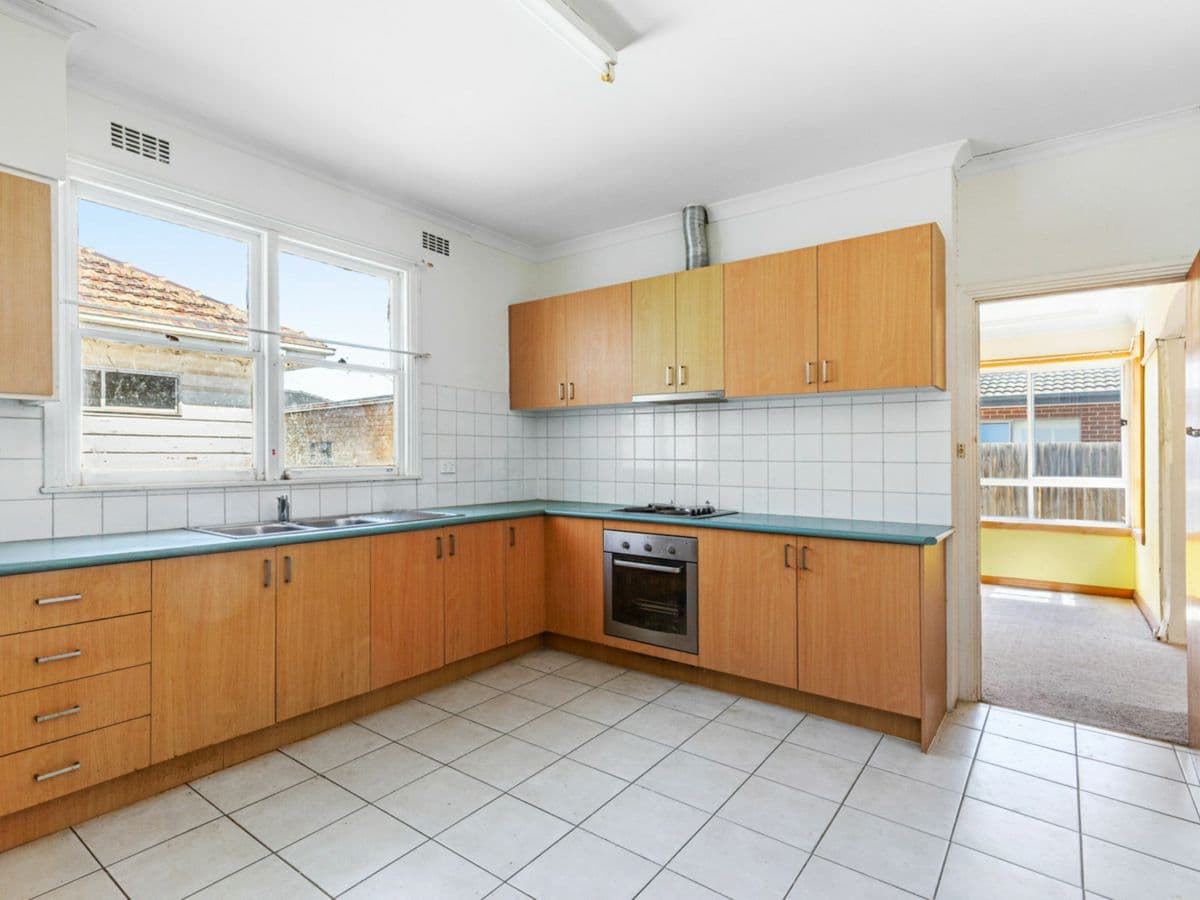 34 Lawson Street, OAKLEIGH EAST, Oakleigh East - Thumbnail 5