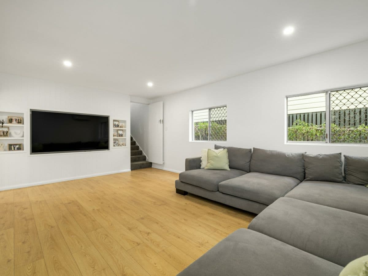 340 Tingal Road, WYNNUM, Wynnum - Thumbnail 2