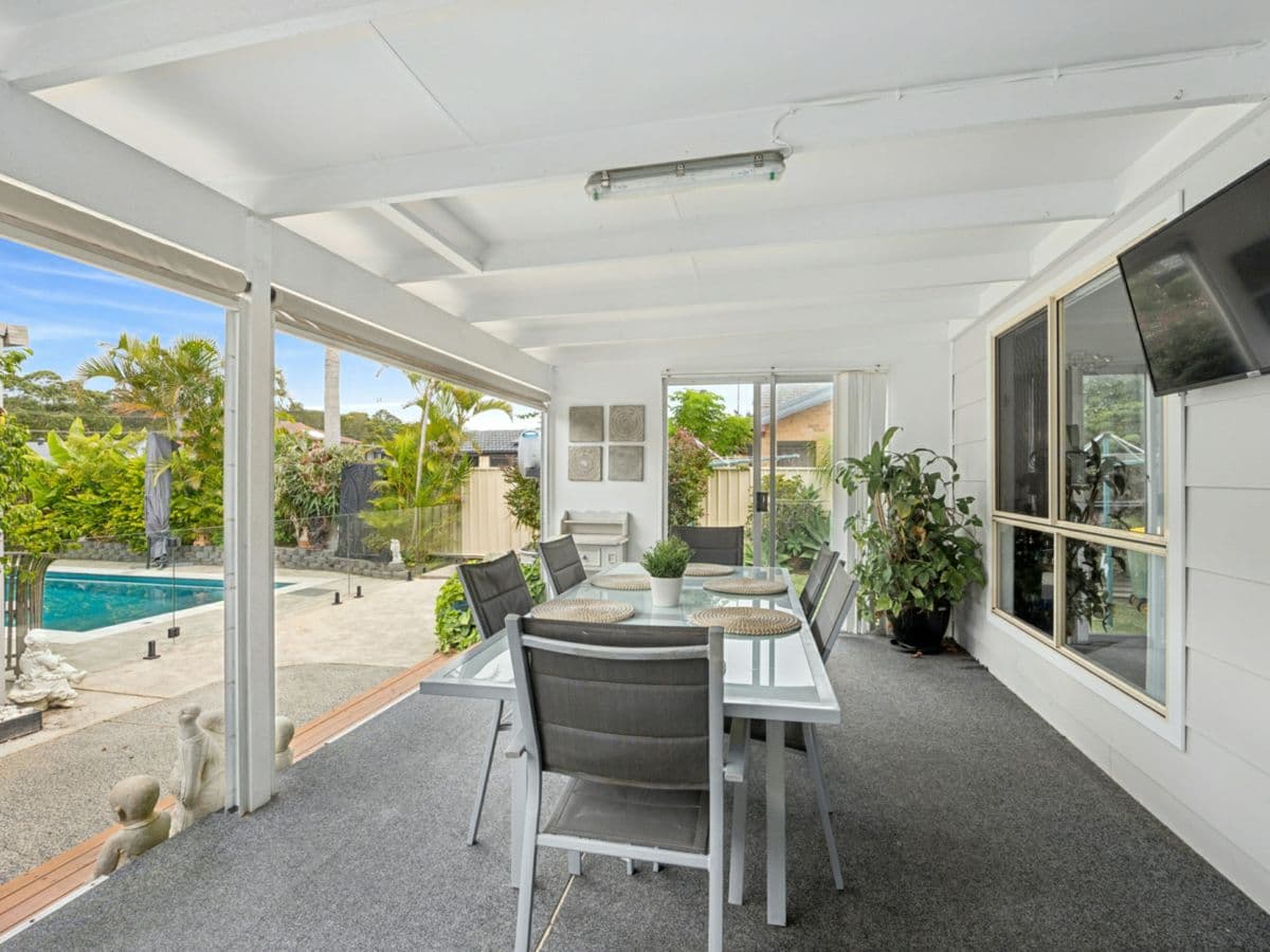 4 Jean Avenue, BERKELEY VALE, Berkeley Vale - Thumbnail 4