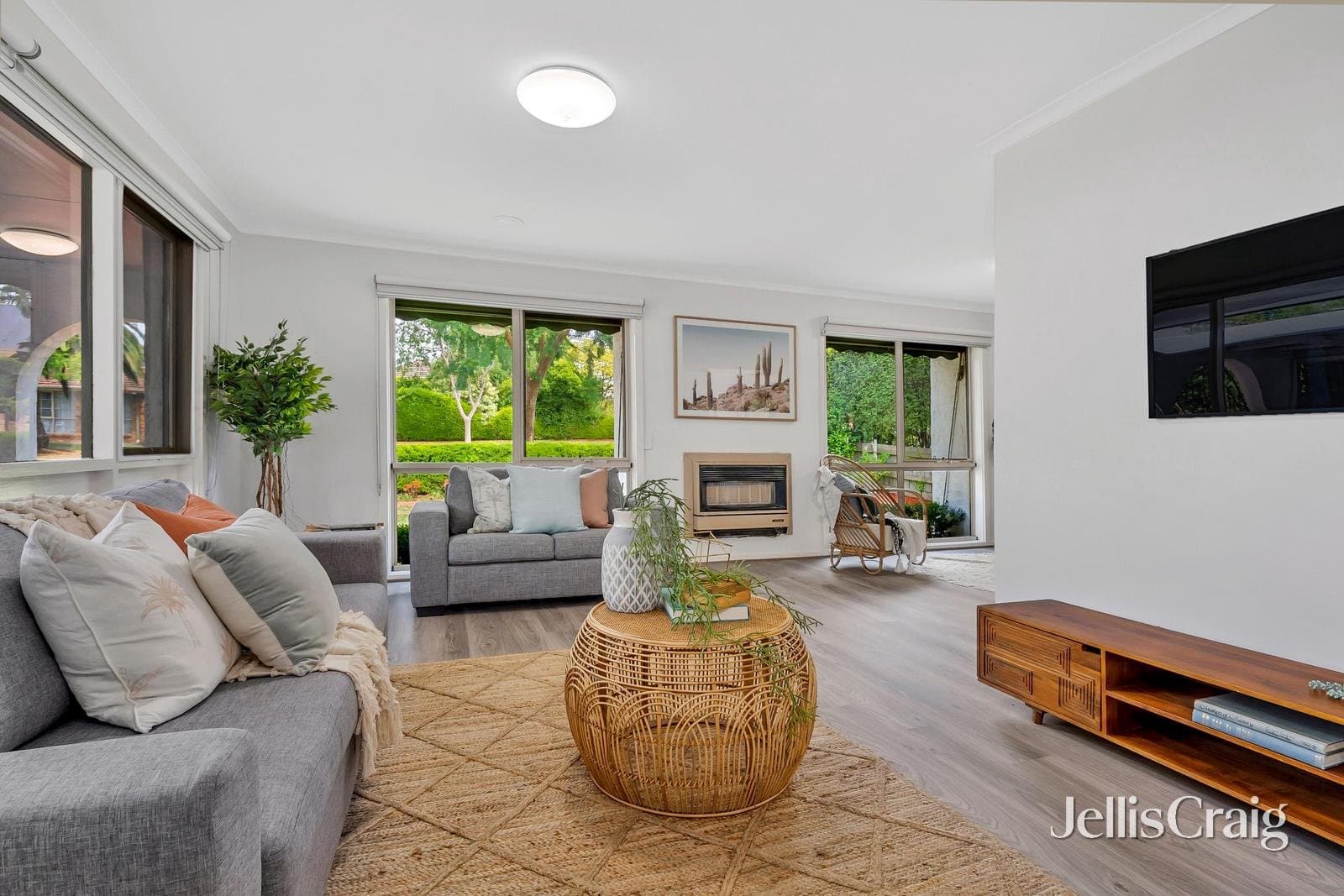 18 Barcelona Street, Box Hill, Box Hill - Thumbnail 3