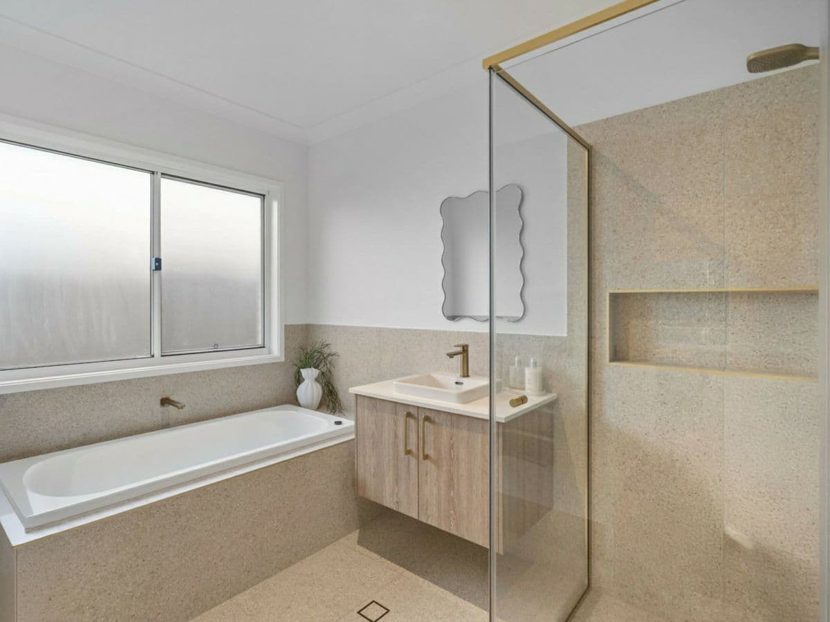 77 Tomaree Road, WHITE ROCK, White Rock - Thumbnail 8