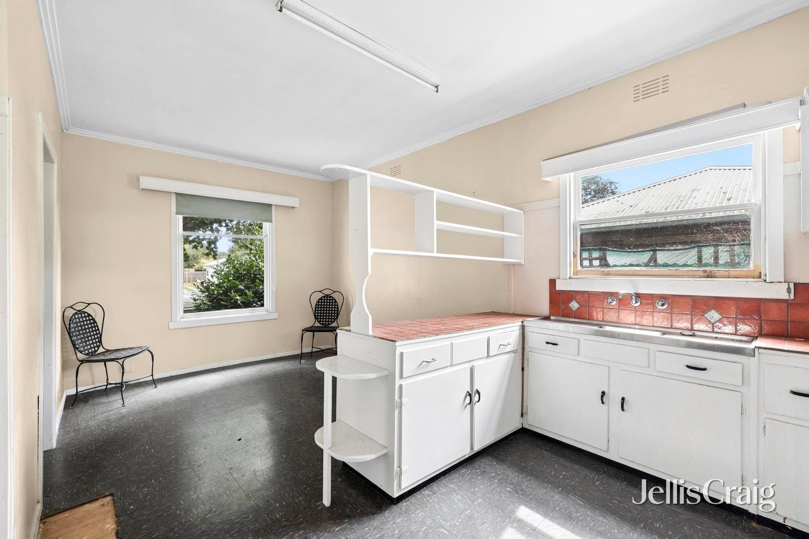12 Collier Street, Woodend, Woodend - Thumbnail 5