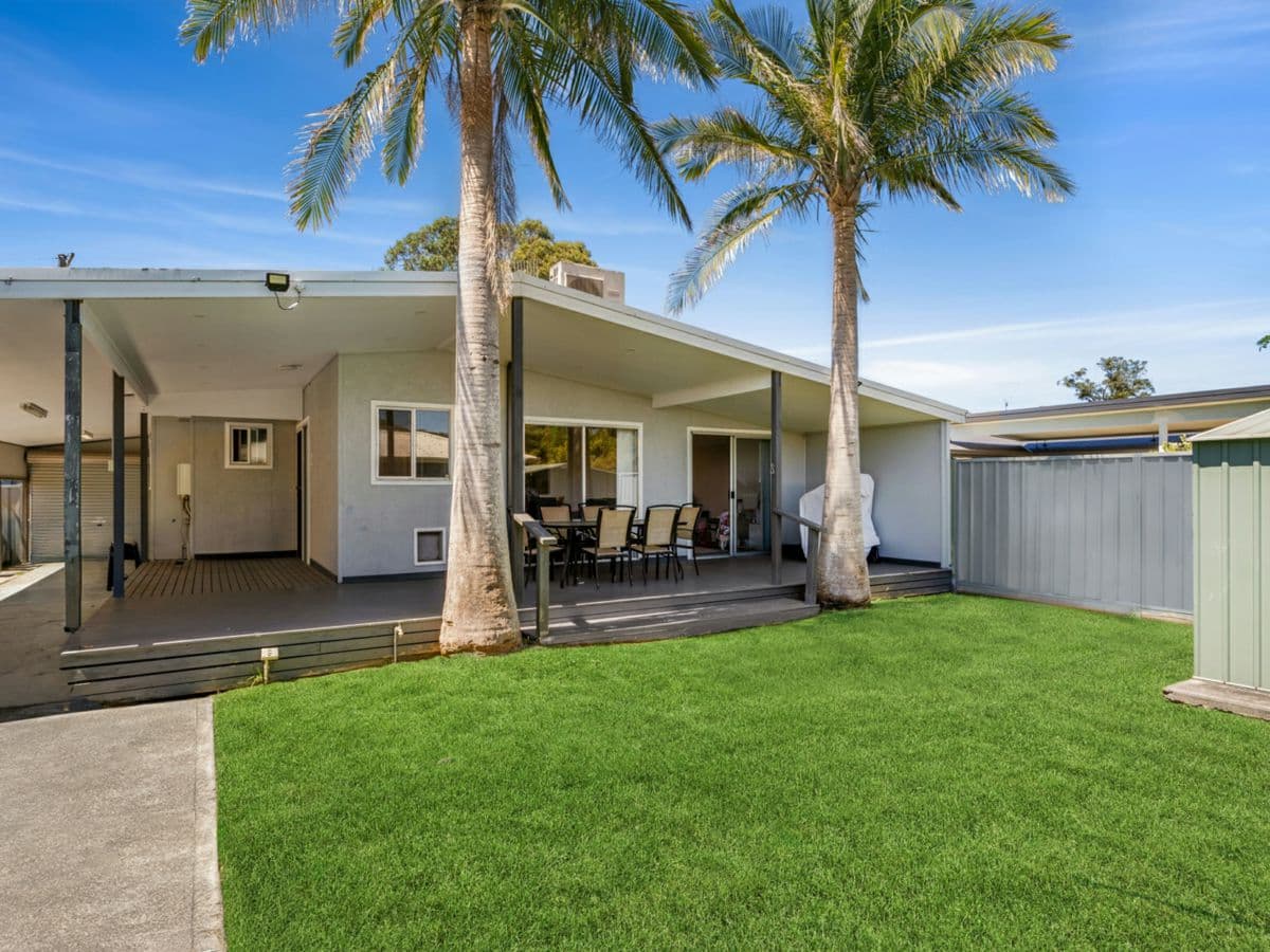14 & 14a Fran Avenue, BERKELEY VALE, Berkeley Vale - Thumbnail 7