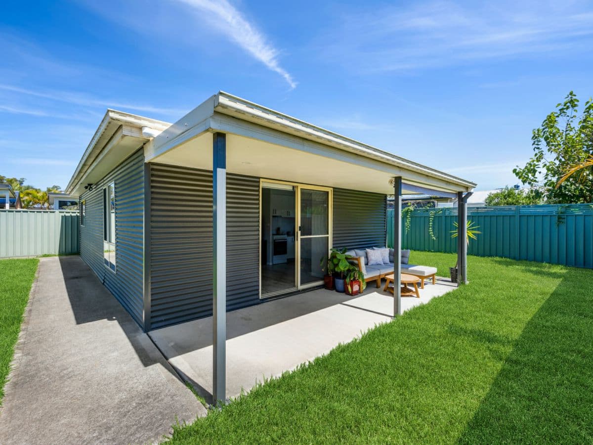 14 & 14a Fran Avenue, BERKELEY VALE, Berkeley Vale - Thumbnail 8