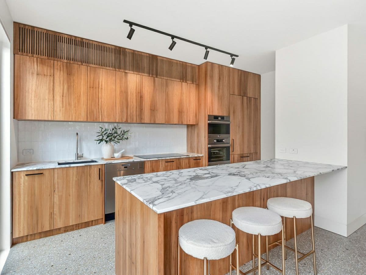 51 Nicholas Street, NEWTOWN, Newtown - Thumbnail 2