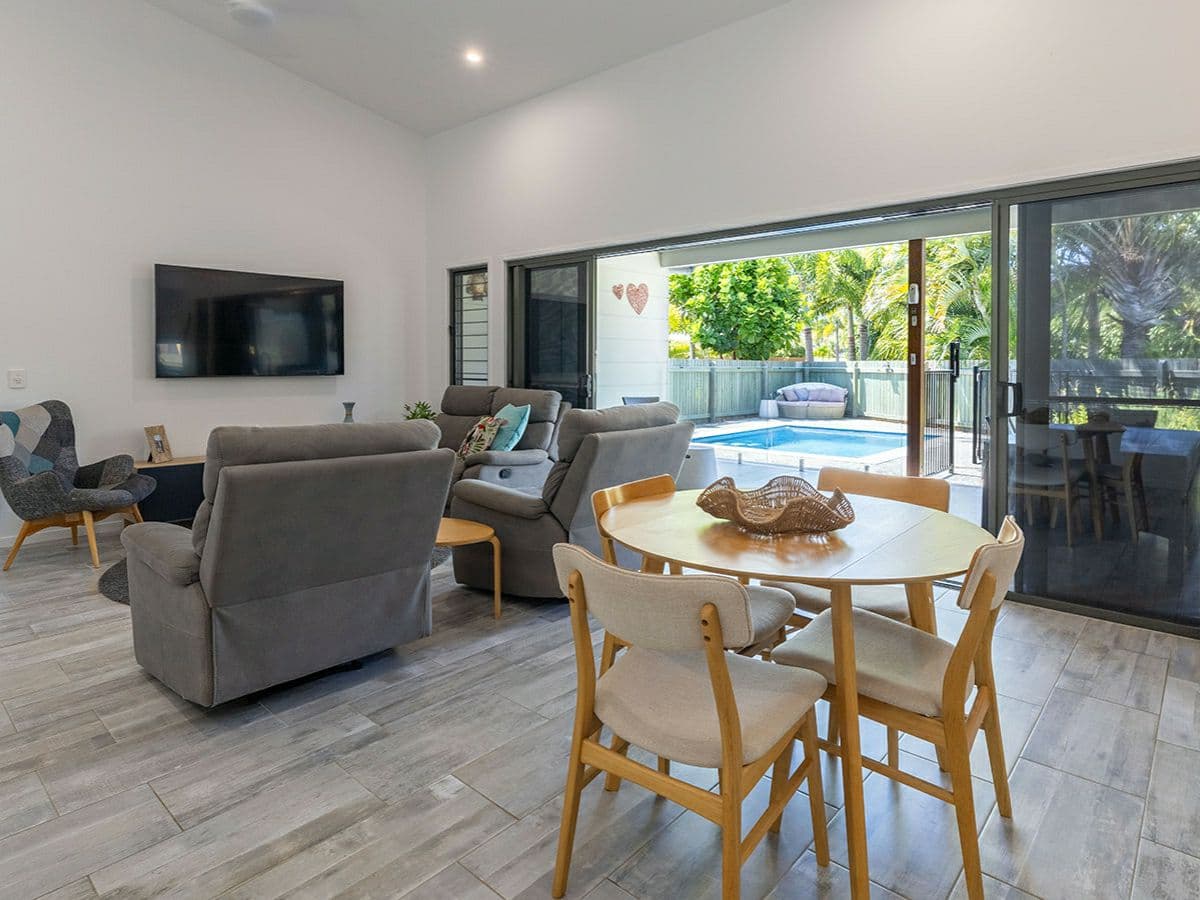 18 Waterfront Drive, AGNES WATER, Agnes Water - Thumbnail 8