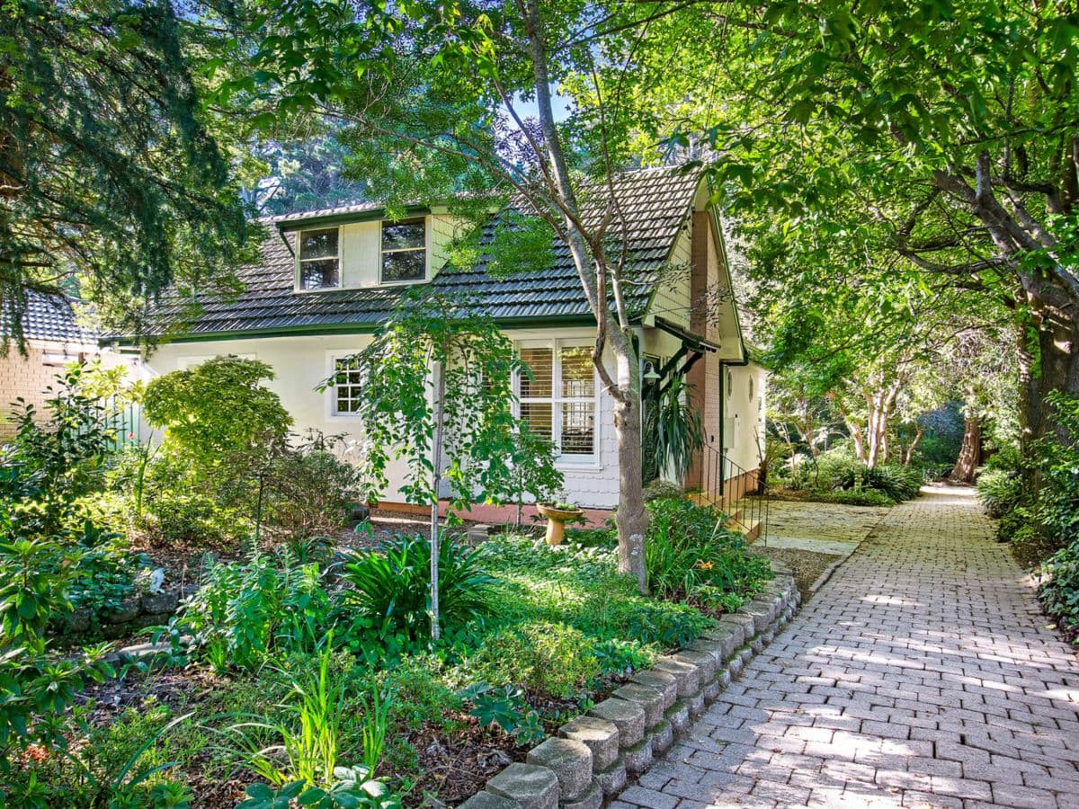 26 Scott Avenue, LEURA, Leura - Image 1