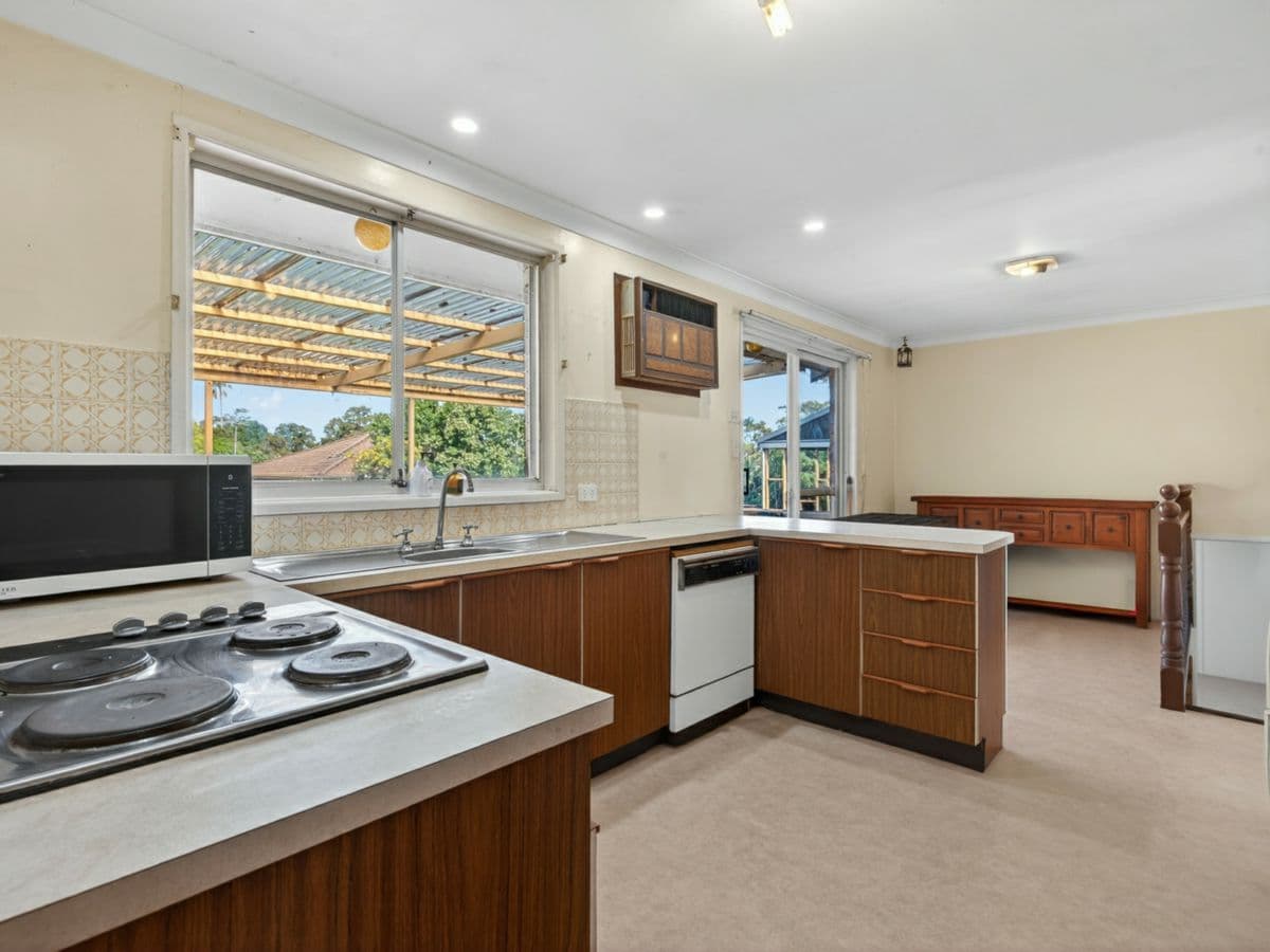 5 Parkinson Street, KINGS LANGLEY, Kings Langley - Thumbnail 3