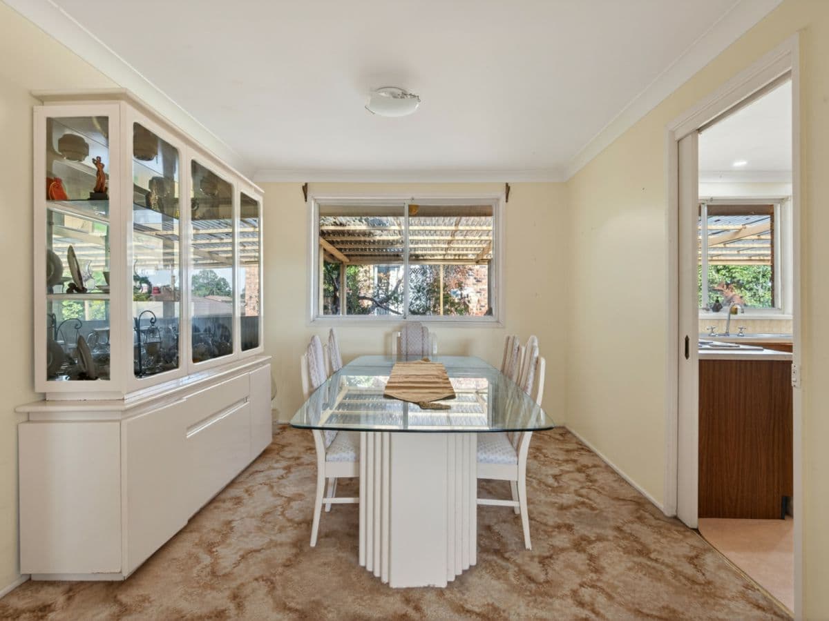 5 Parkinson Street, KINGS LANGLEY, Kings Langley - Thumbnail 4