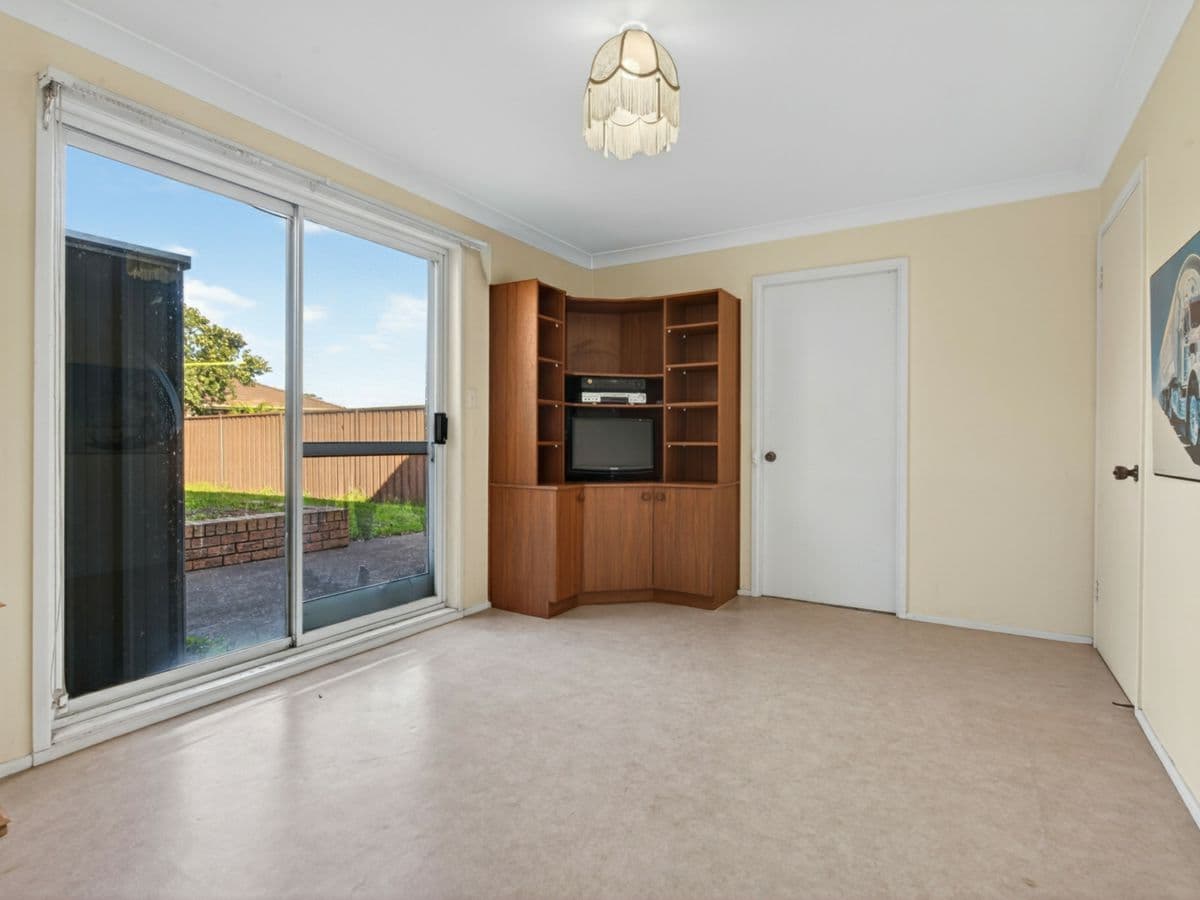 5 Parkinson Street, KINGS LANGLEY, Kings Langley - Thumbnail 5