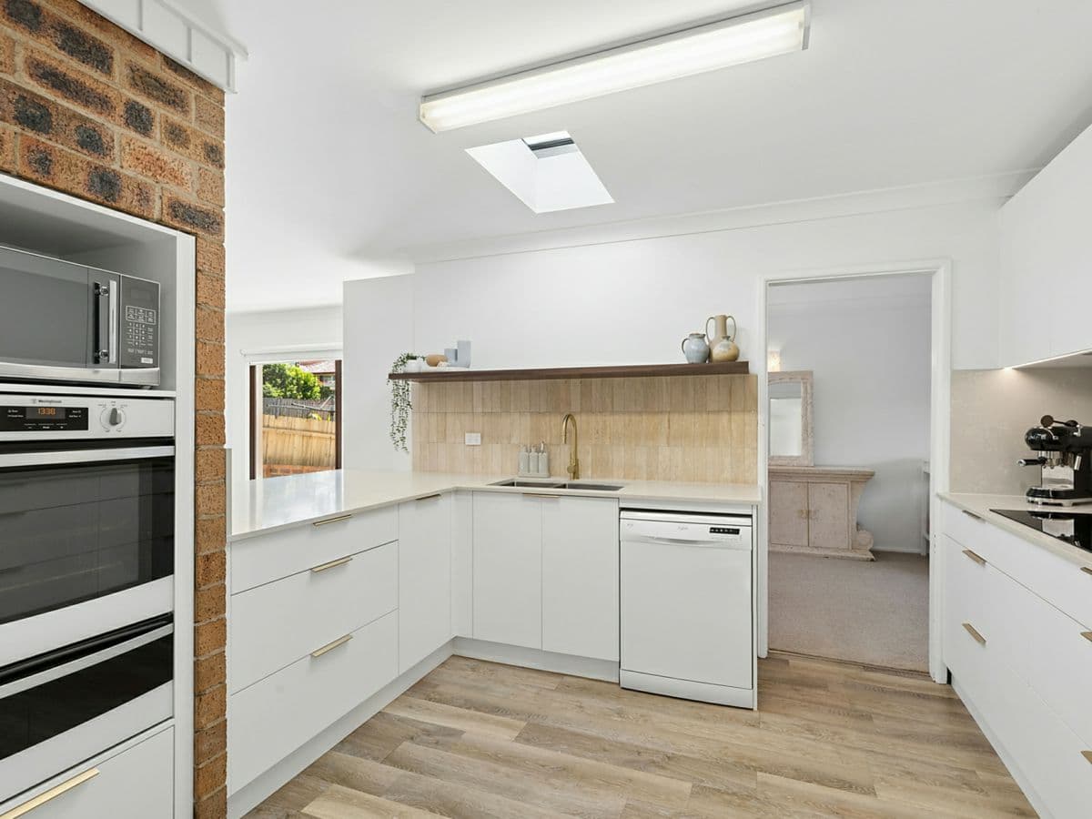 21 Fishermens Bend, BATEAU BAY, Bateau Bay - Thumbnail 3