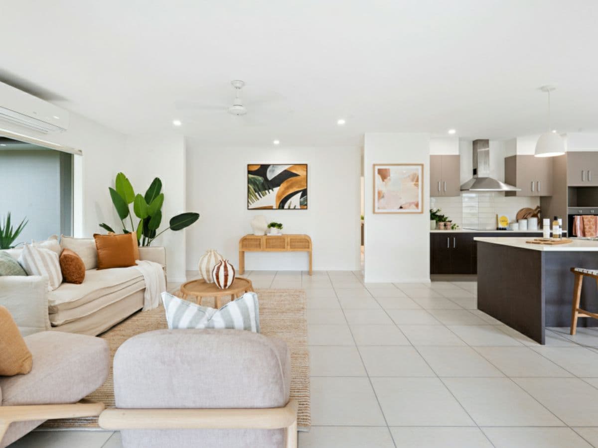 50 Dellwood Circuit, MOLENDINAR, Molendinar - Thumbnail 4
