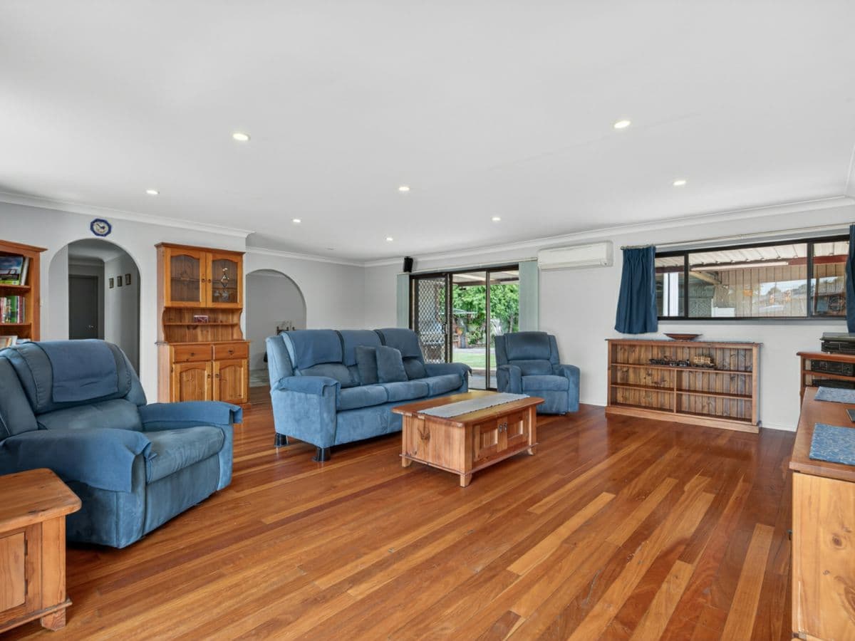 54 Orleans Crescent, TOONGABBIE, Toongabbie - Thumbnail 2