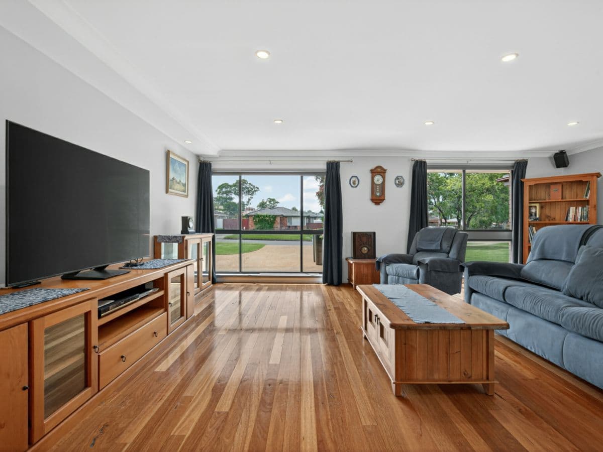 54 Orleans Crescent, TOONGABBIE, Toongabbie - Thumbnail 6