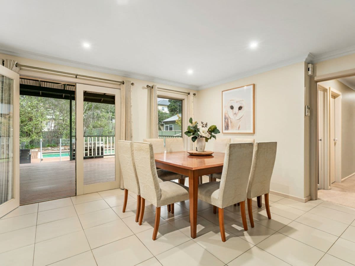 18 Alford Avenue, MOOROOLBARK, Mooroolbark - Thumbnail 3