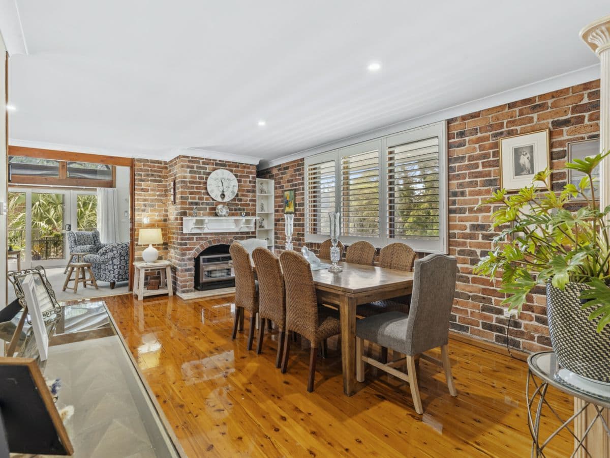 54 Tallwood Avenue, MOLLYMOOK BEACH, Mollymook Beach - Thumbnail 5