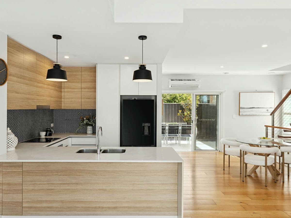 8/6 Ghersi Avenue, WAMBERAL, Wamberal - Thumbnail 2