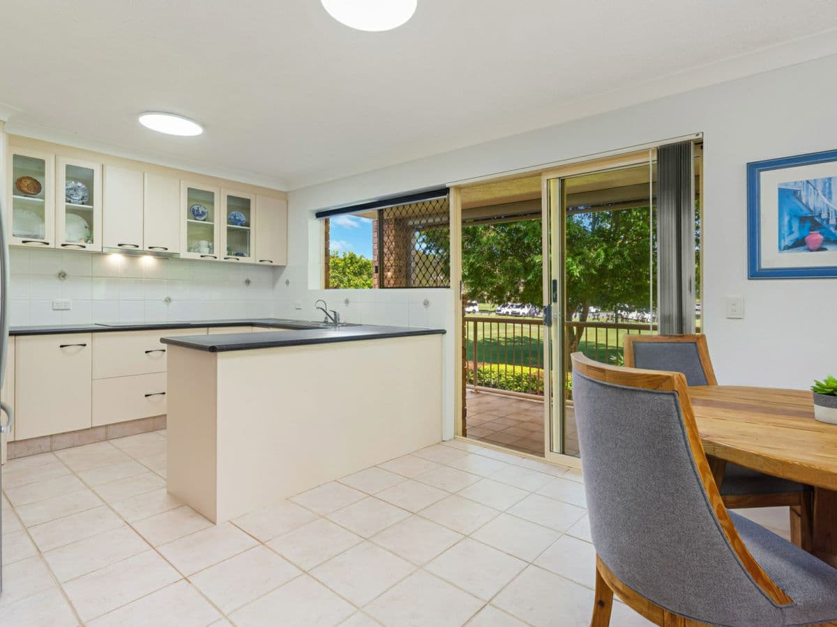 1/16A Warrawong Street, COOLANGATTA, Coolangatta - Thumbnail 4