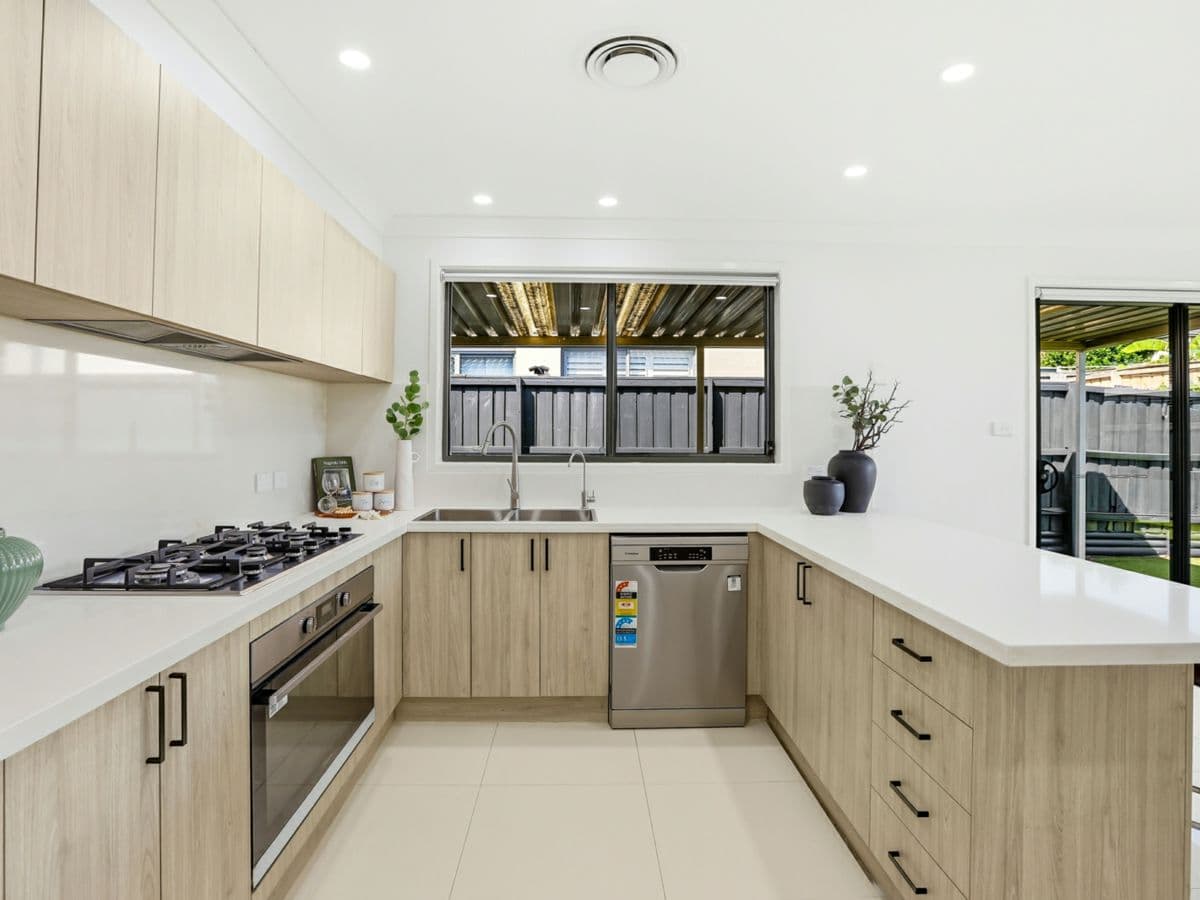 17 Parklea Drive, PARKLEA, Parklea - Thumbnail 6
