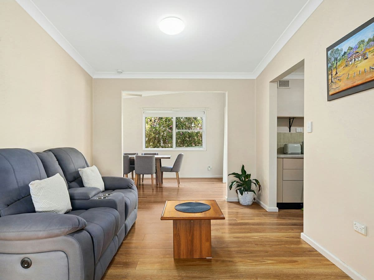 37 Noorong Avenue, FORRESTERS BEACH, Forresters Beach - Thumbnail 3