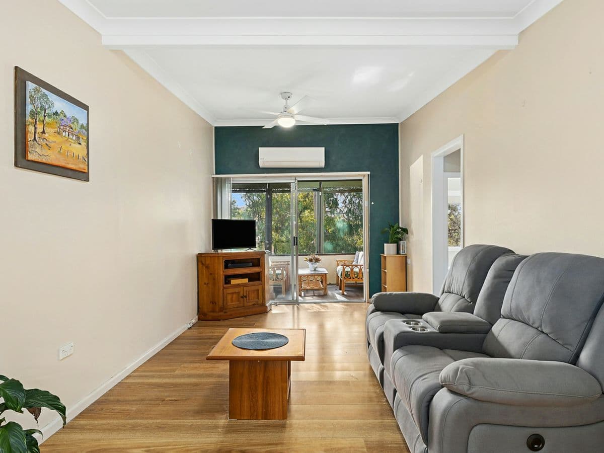 37 Noorong Avenue, FORRESTERS BEACH, Forresters Beach - Thumbnail 8