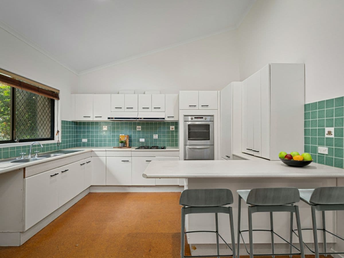 52 Wayne Avenue, LUGARNO, Lugarno - Thumbnail 3