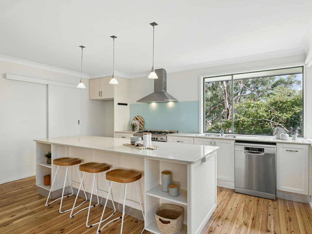 76 Ross Crescent, BLAXLAND, Blaxland - Thumbnail 2