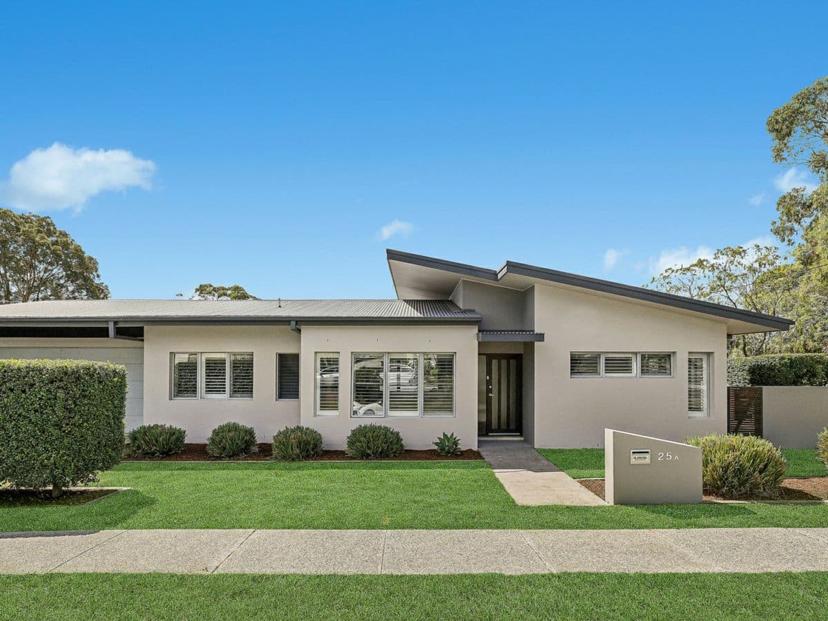25a Cambrai Avenue, ENGADINE, Engadine - Image 1