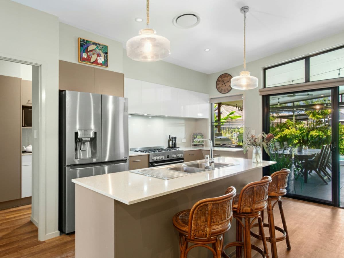 53 Birchgrove Circuit, BARINGA, Baringa - Thumbnail 2