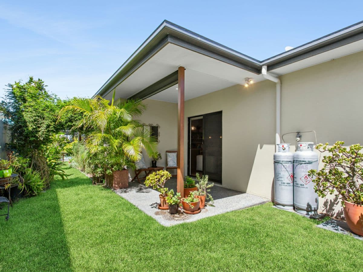 53 Birchgrove Circuit, BARINGA, Baringa - Thumbnail 8