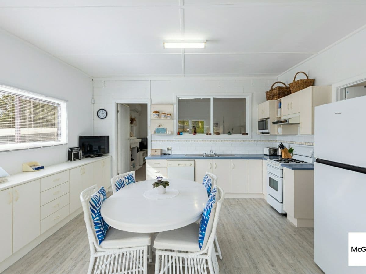 15 Jacaranda Avenue, BENDALONG, Bendalong - Thumbnail 4