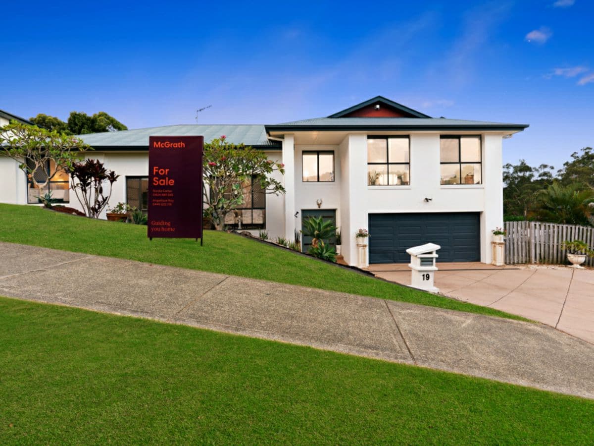19 Observatory Drive, REEDY CREEK, Reedy Creek - Image 1