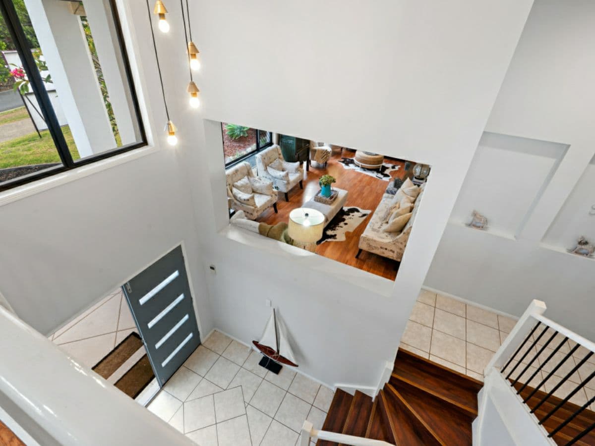 19 Observatory Drive, REEDY CREEK, Reedy Creek - Thumbnail 2