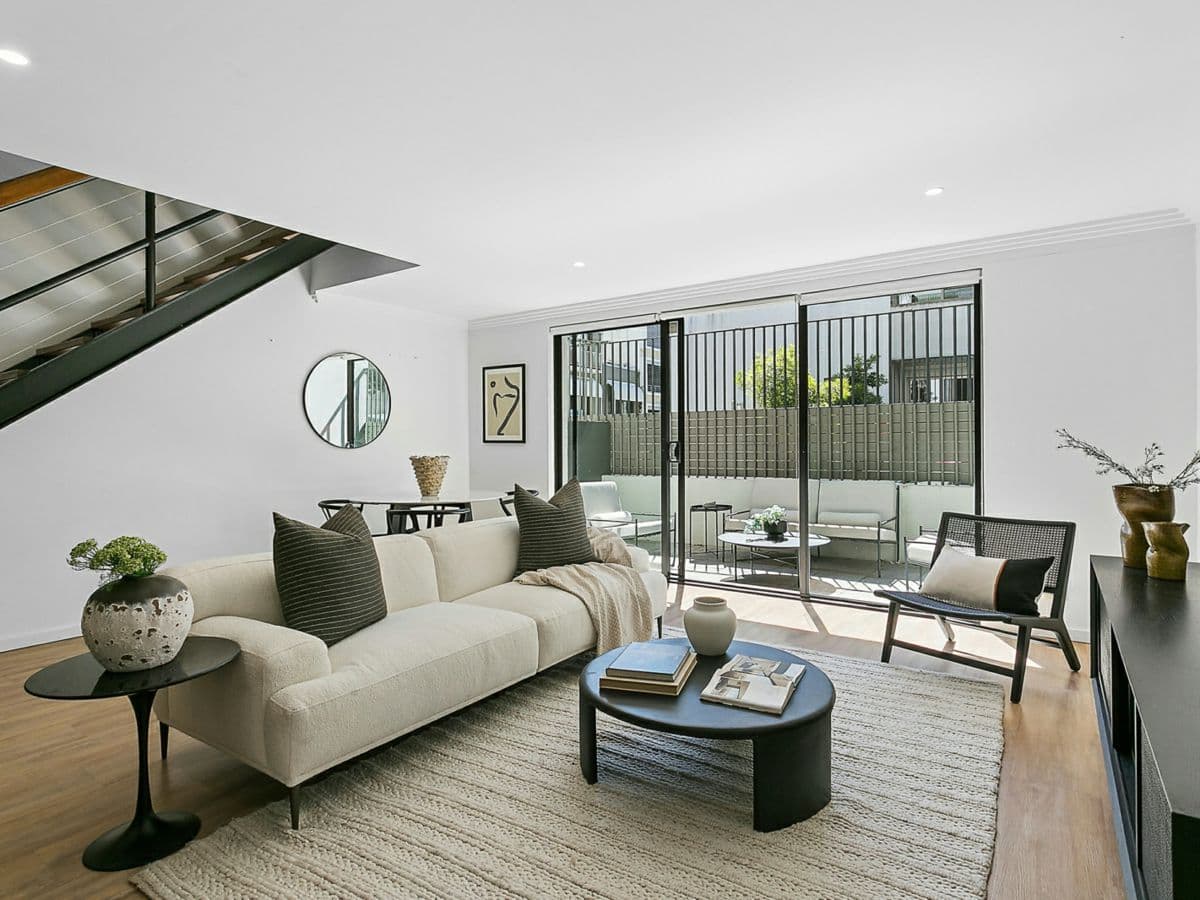 2/26-34 McElhone Street, WOOLLOOMOOLOO, Woolloomooloo - Image 1