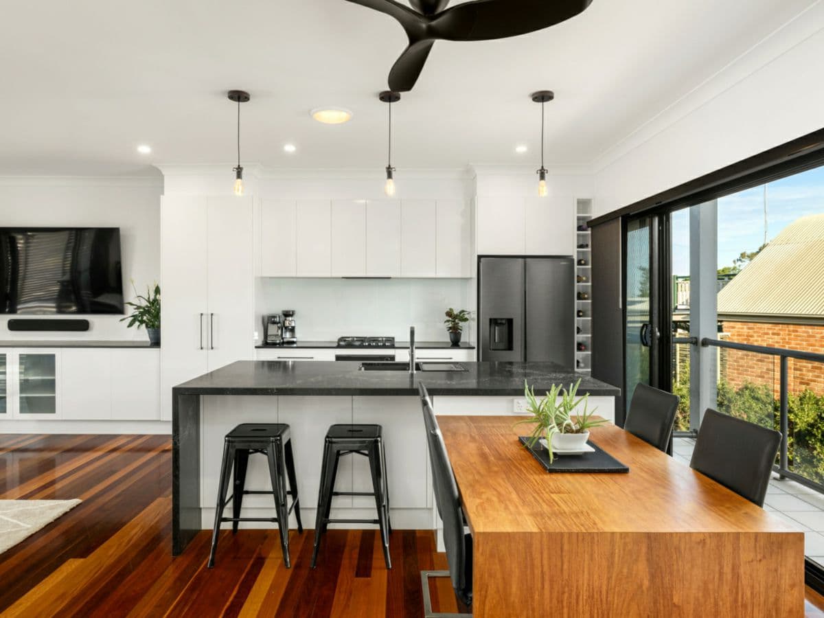 2/226 Stratton Terrace, MANLY, Manly - Thumbnail 2