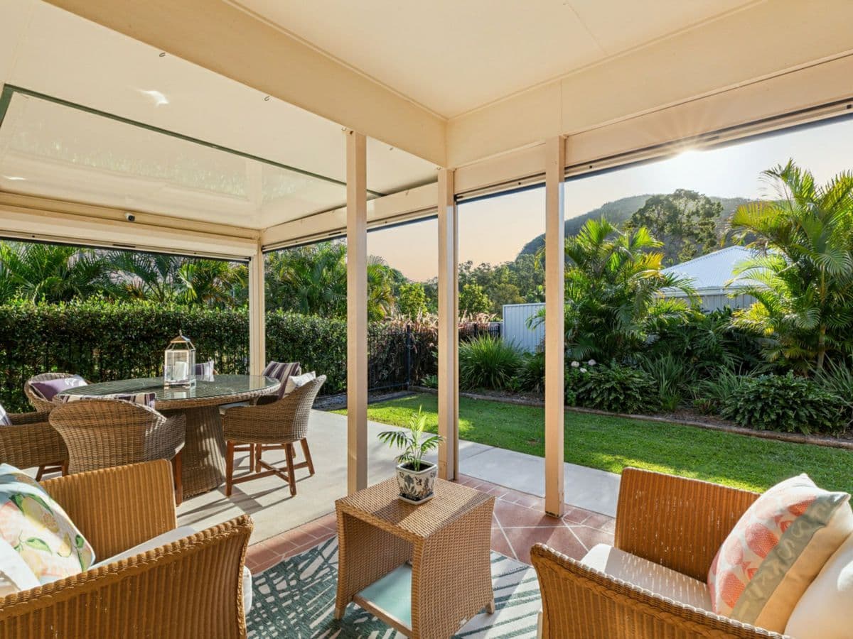 25 Allan Avenue, GLASS HOUSE MOUNTAINS, Glass House Mountains - Thumbnail 4