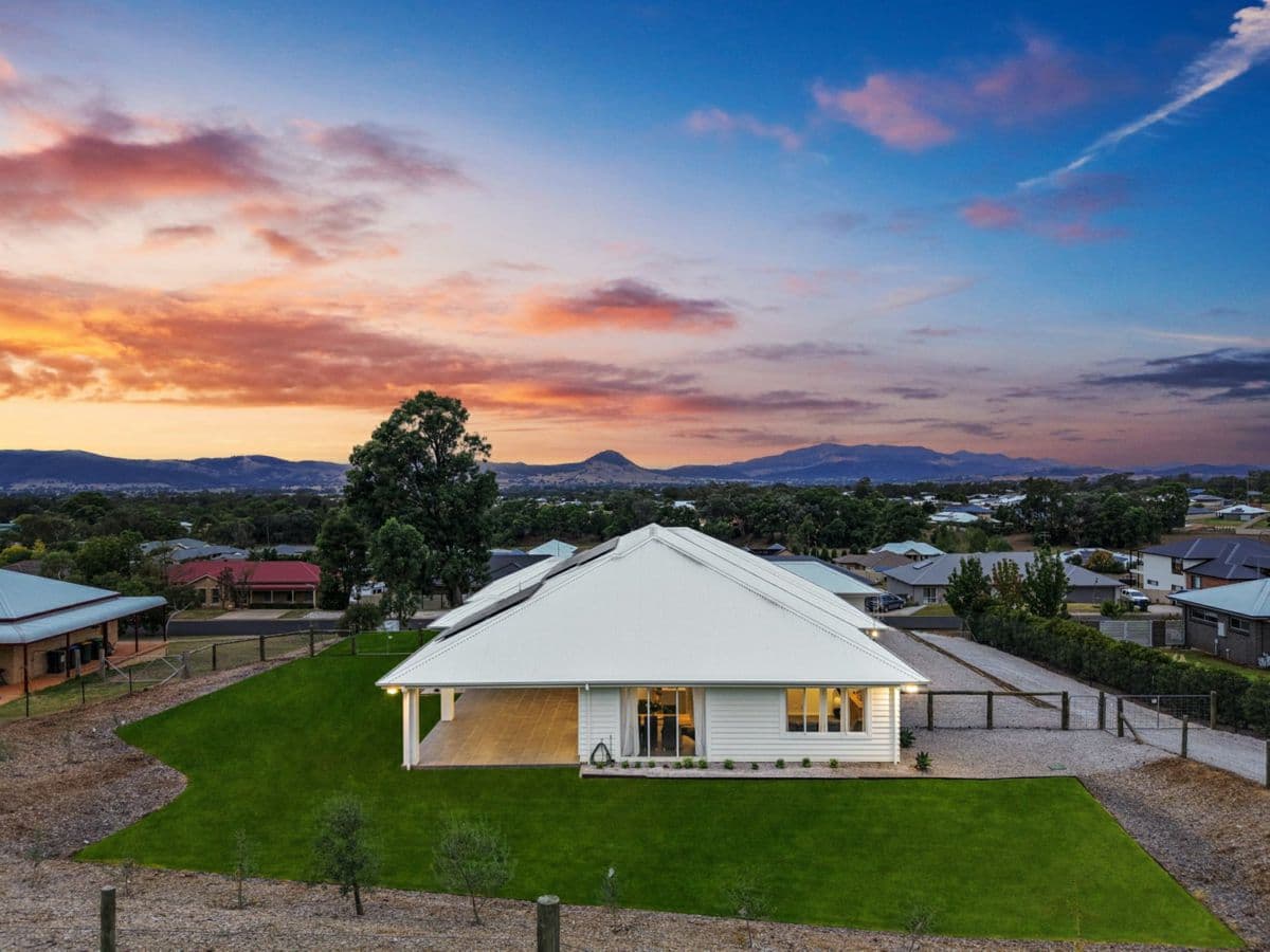 10 Robert Jones Street, MUDGEE, Mudgee - Thumbnail 2