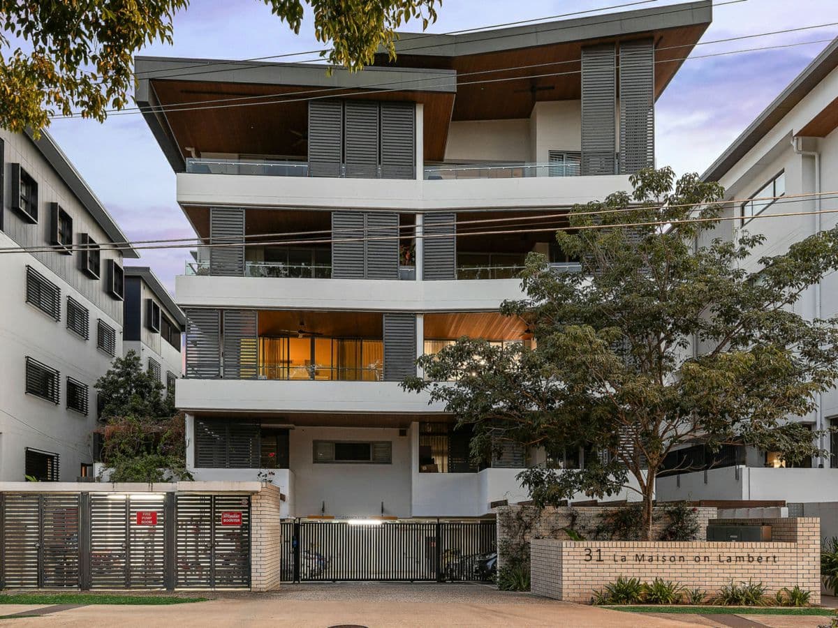 6/31 Lambert Road, INDOOROOPILLY, Indooroopilly - Image 1