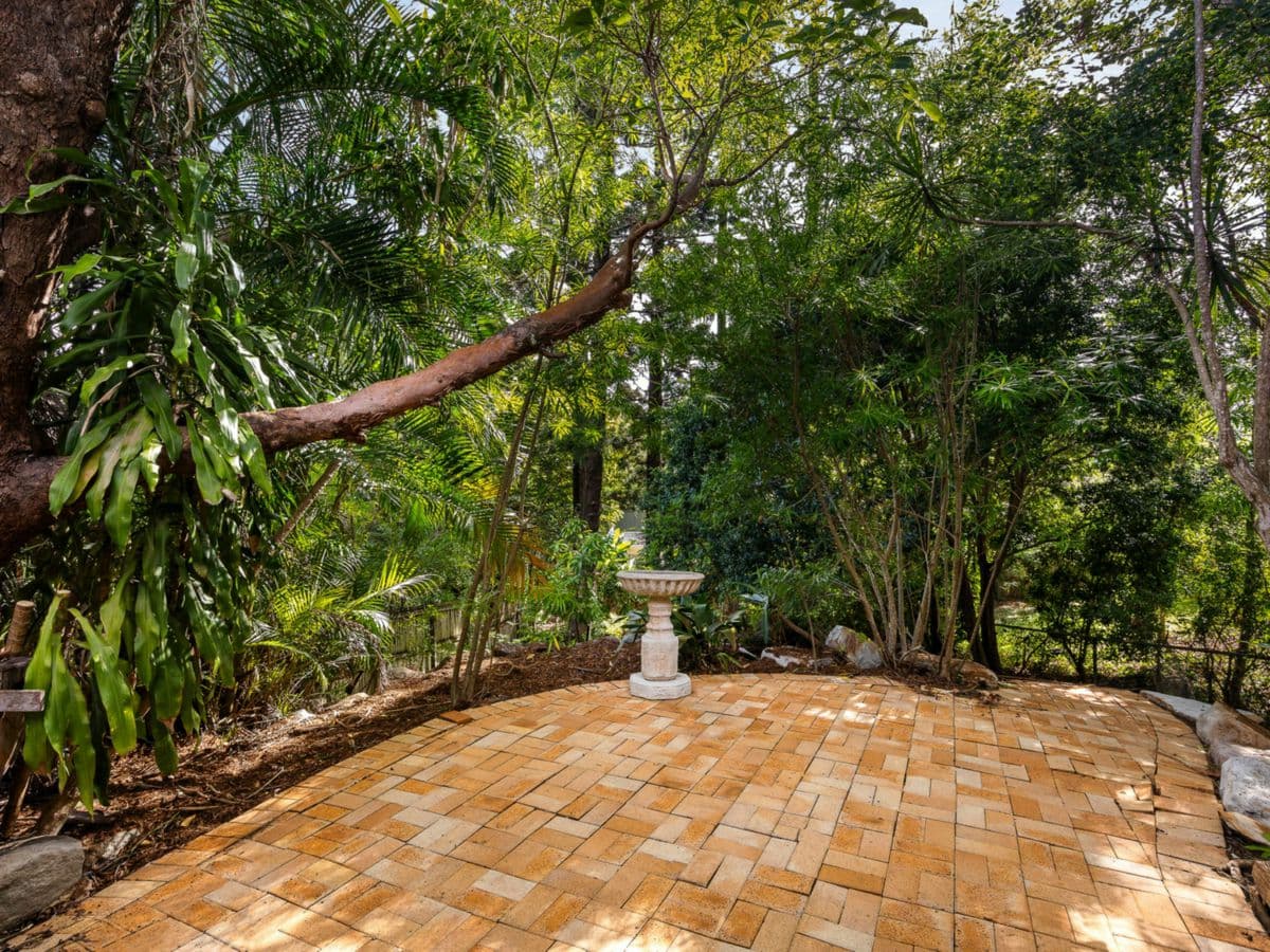 1 Napier Street, ST LUCIA, St Lucia - Thumbnail 5